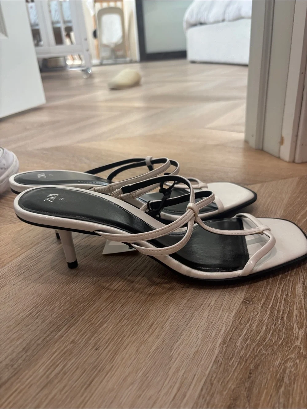 Zara elegant white
